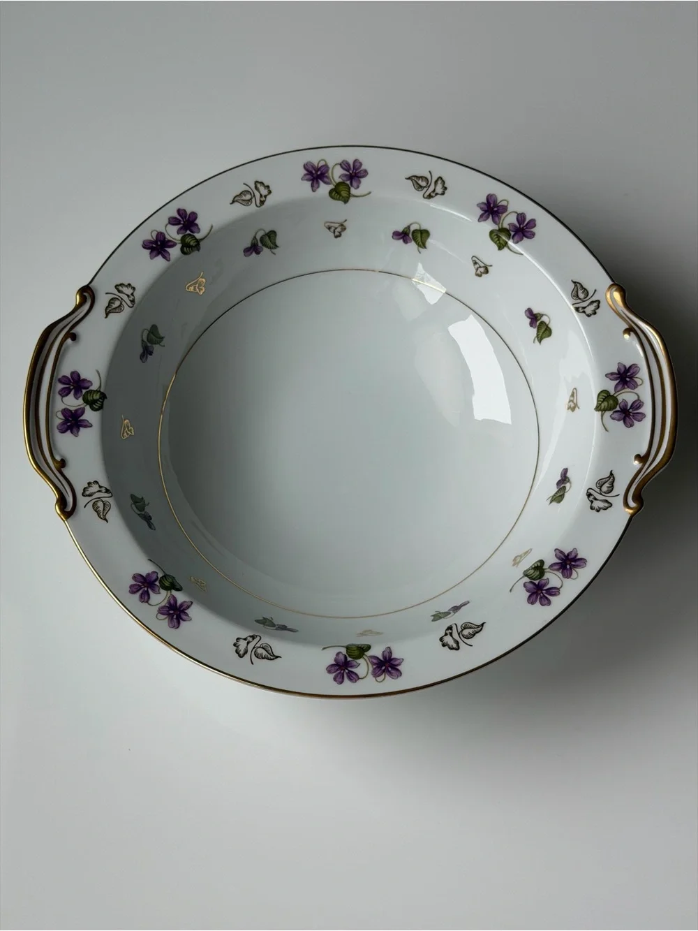 Noritake Avalon 5150 Porcelain Serving Bowl with Purple Violets & Gold Trim
